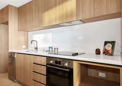 Parallel Riverfront Apartment - Kitchen