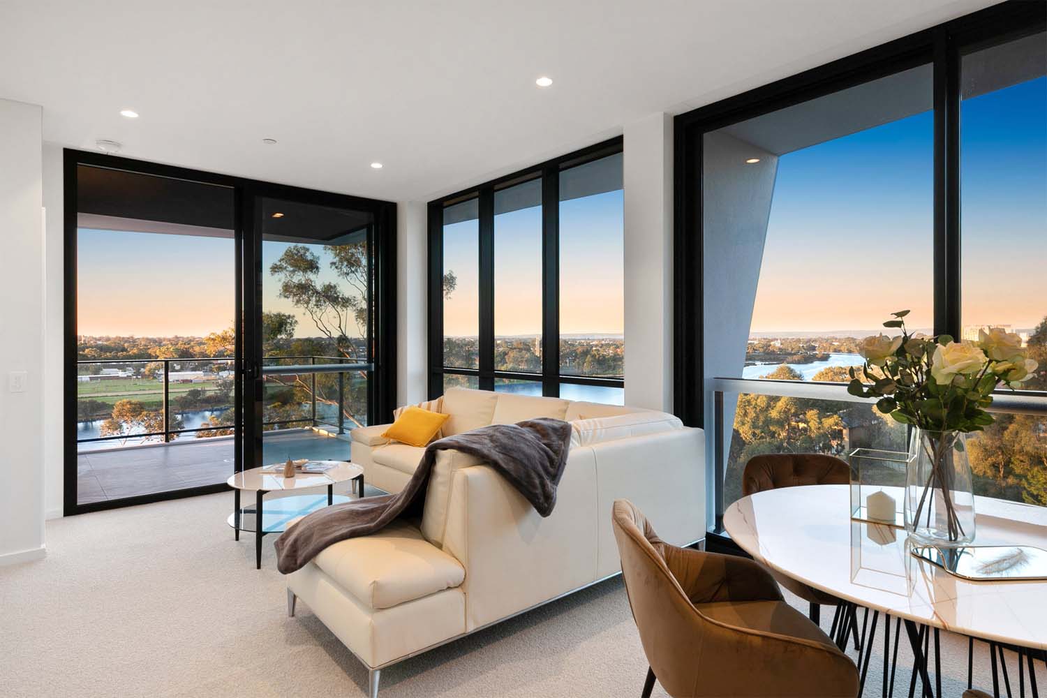 Perth apartment with Swan river view